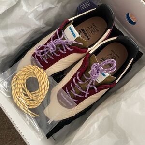 NWT Women’s PANE Sneakers, never worn in box